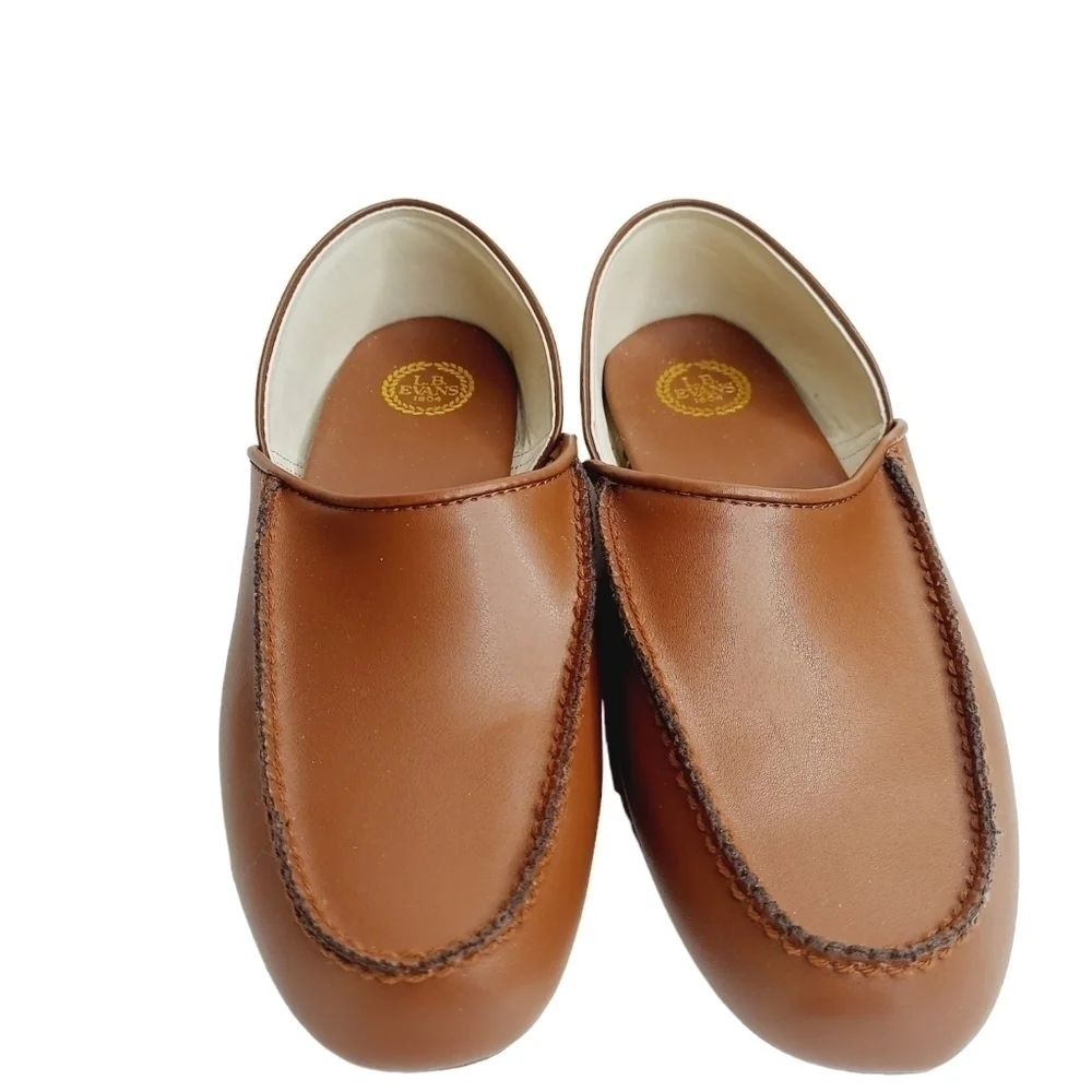 L.B. Evans 9 M Chicopee Slippers Brown Leather Classic Moccasin House Shoe EUC